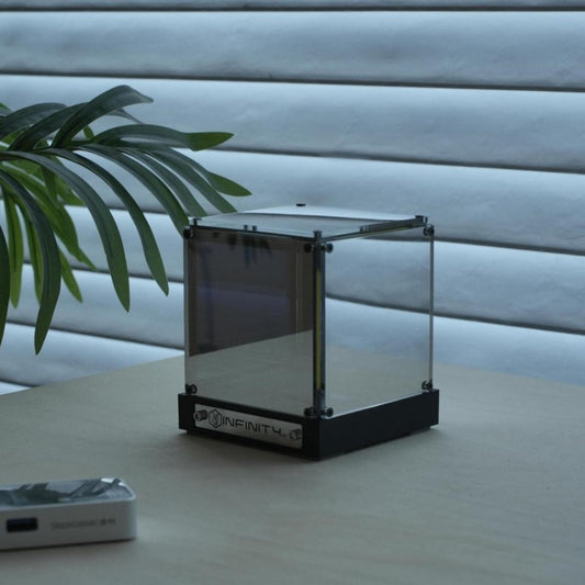 Infinity Mirror Cube Lamp: Touch-controlled lighting for endless light and shadows