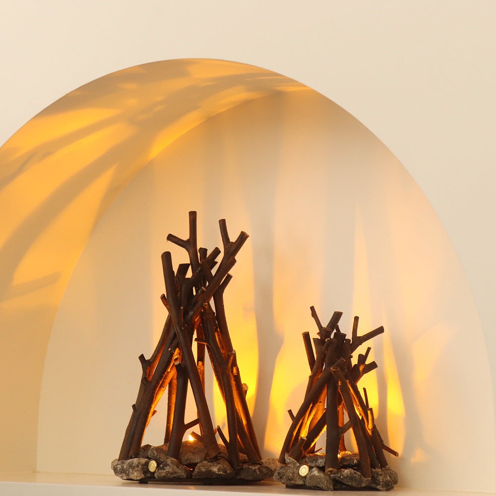 Handgefertigte Tischlampe mit Steinsockel und Baumzweig, natürlich und originell, jede ist ein Unikat
